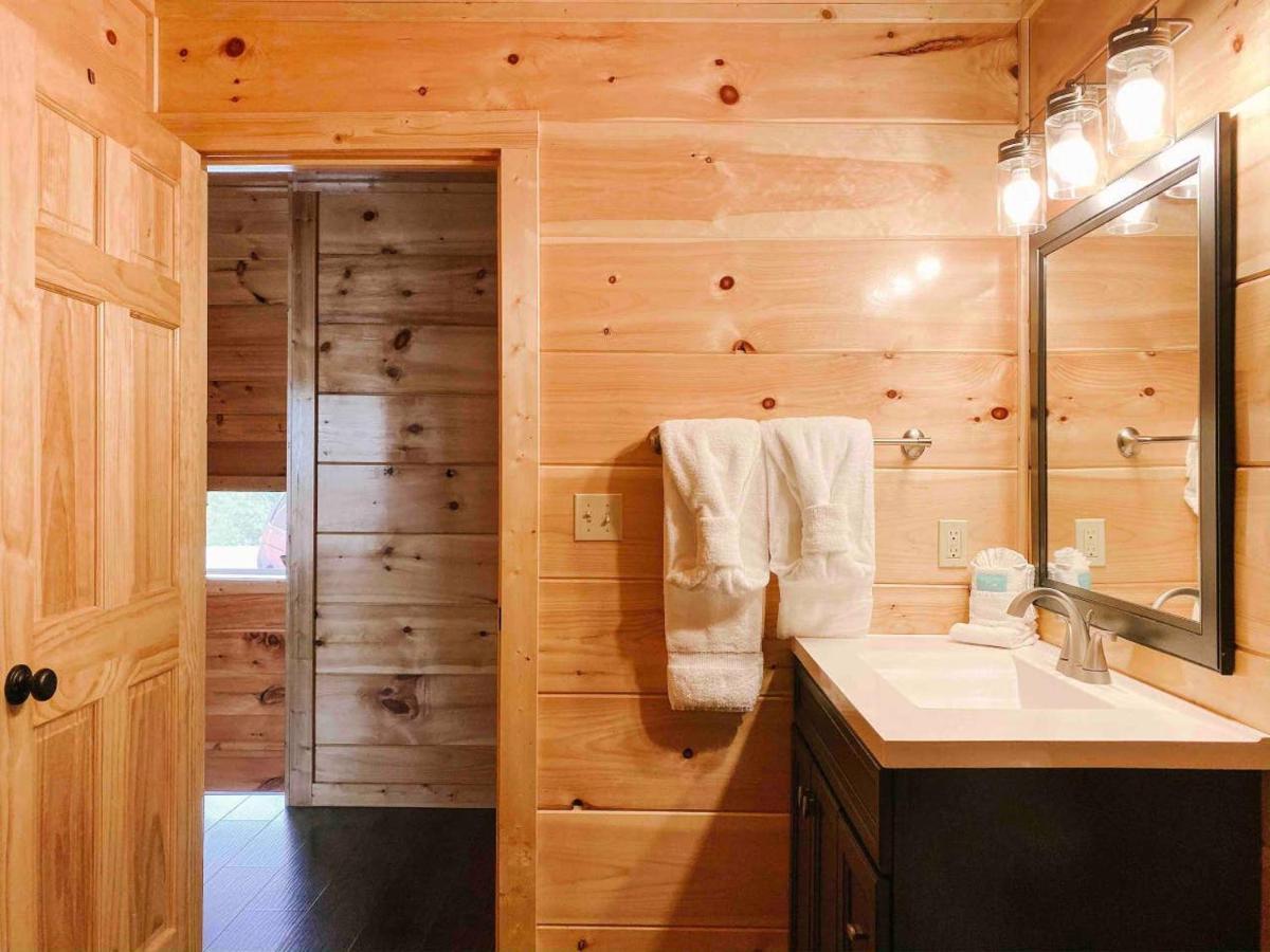 Splash Of Moonshine -Heated Indoor Pool, Hot Tub, Arcade Game Room Pigeon Forge Exterior photo