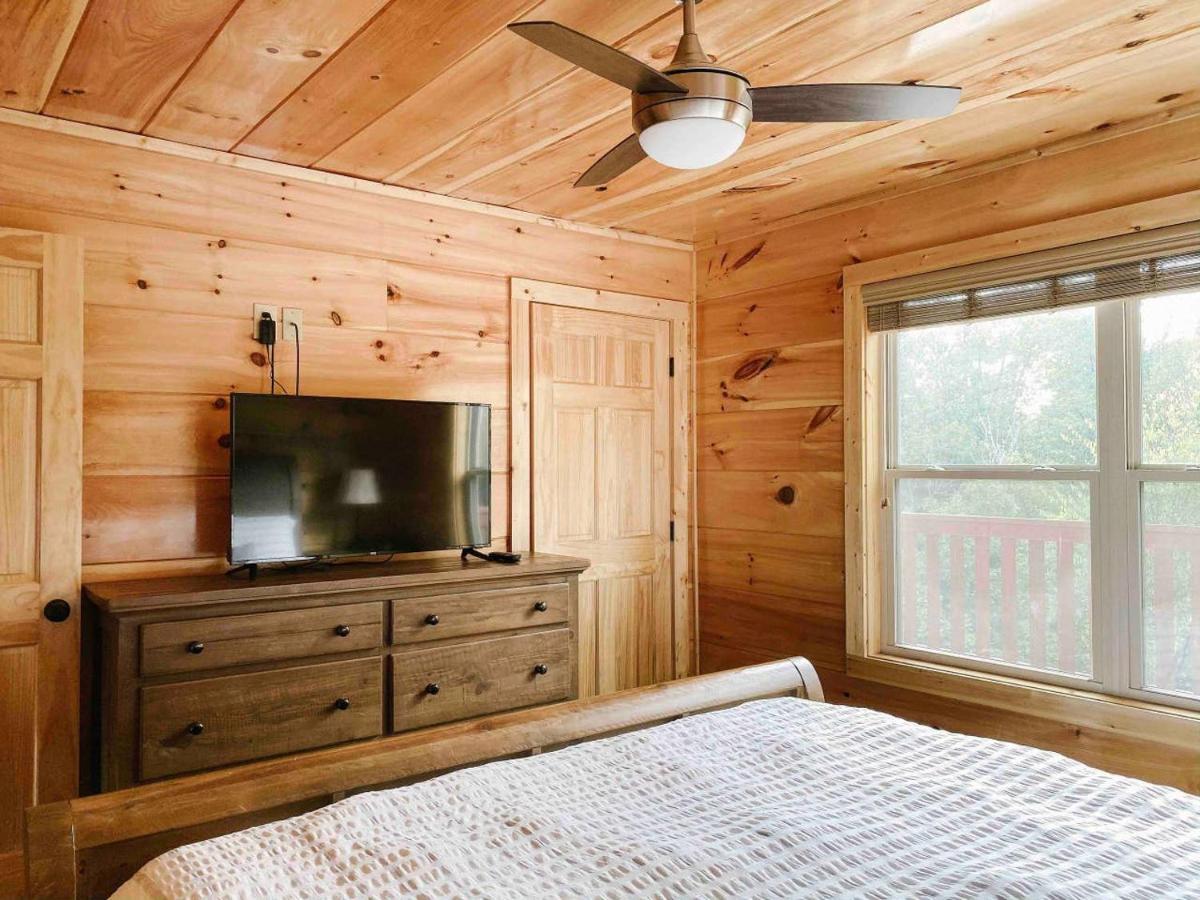 Splash Of Moonshine -Heated Indoor Pool, Hot Tub, Arcade Game Room Pigeon Forge Exterior photo